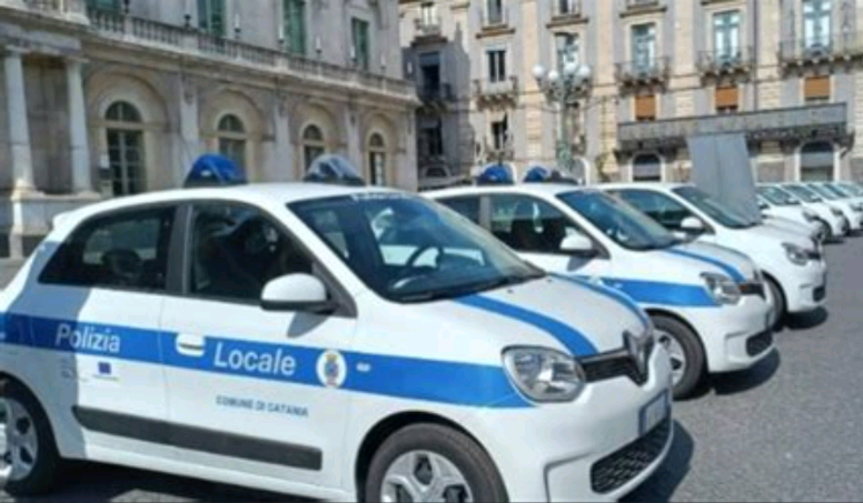 Urlaub auf Sizilien - Polizia Locale in Catania