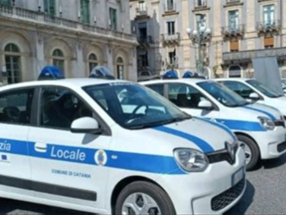 Urlaub auf Sizilien - Polizia Locale in Catania